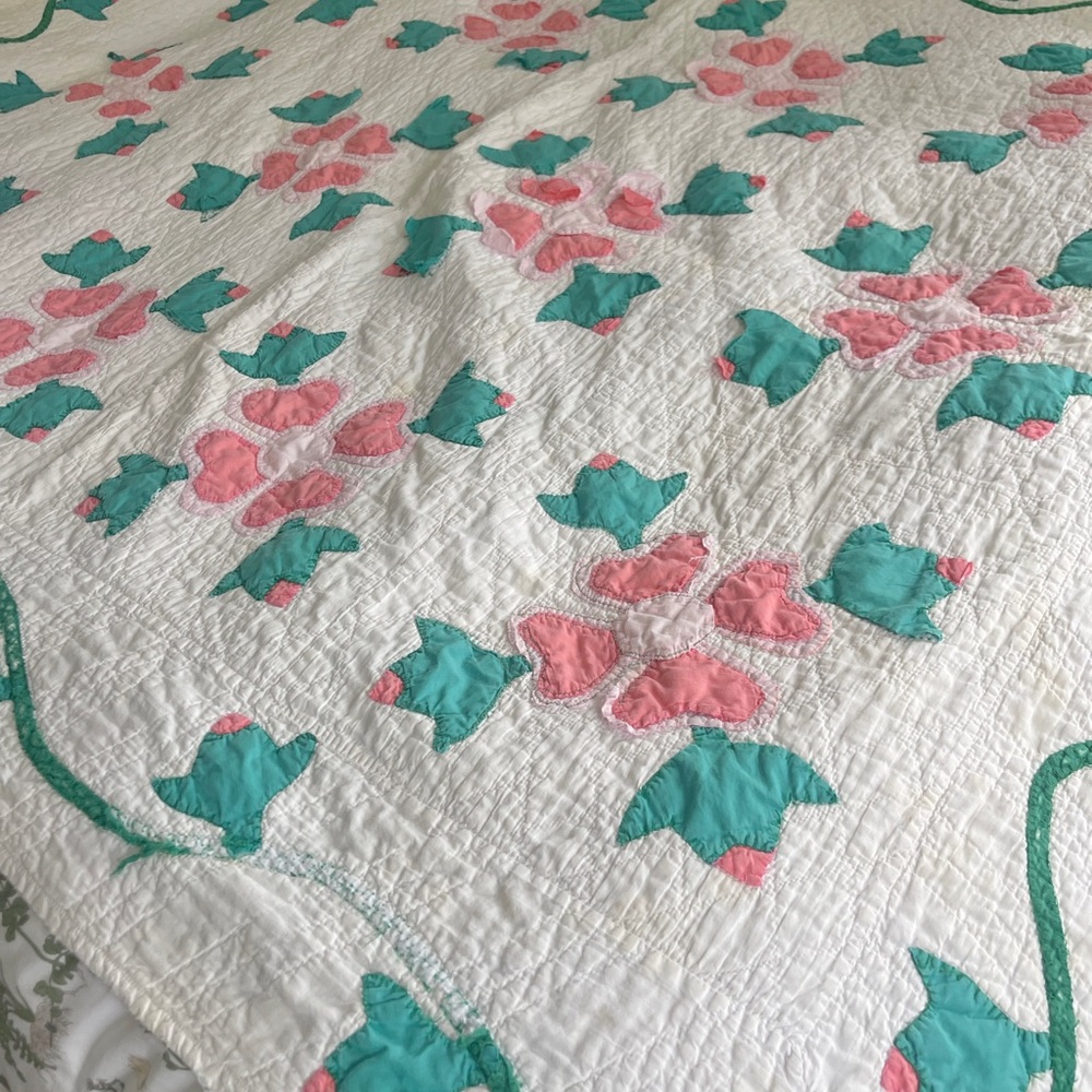 Vintage Patchwork Cutter Quilt Blanket Distressed Floral Cotton